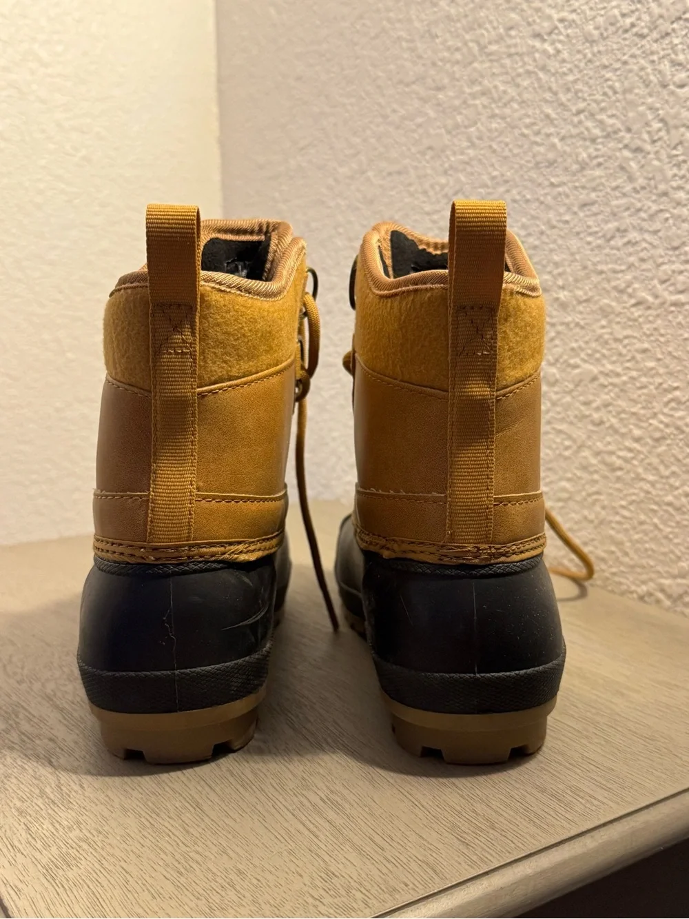 Duck Boots Women’s 6